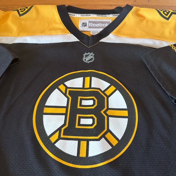 Boston Bruins Tim Thomas Youth L/XL Reebok Hockey Jersey - Picture 5 of 5